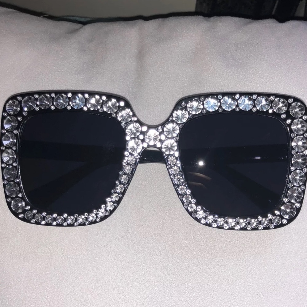 LAST 1! Black Oversized Rhinestone Sunglasses - Picture 6 of 7